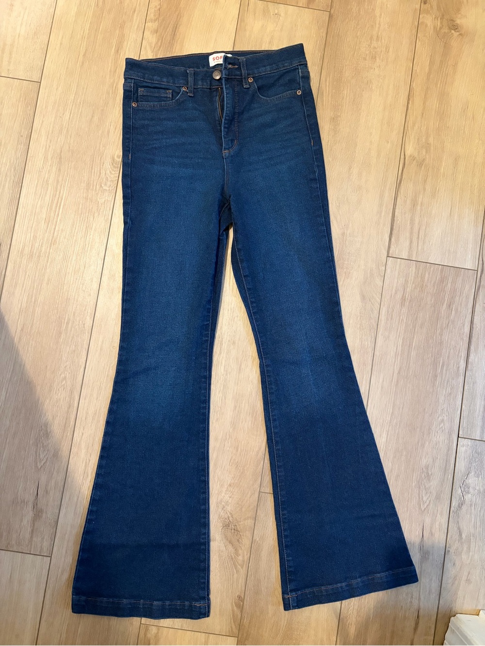 Sofia Women's Dark Blue Flared Jeans Size 6
